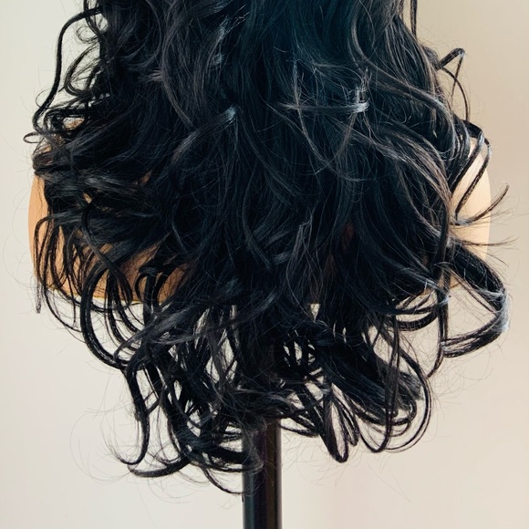 Effortless Style 22” Black Brown Premium Fiber Wig with Bangs - Picture 10 of 10